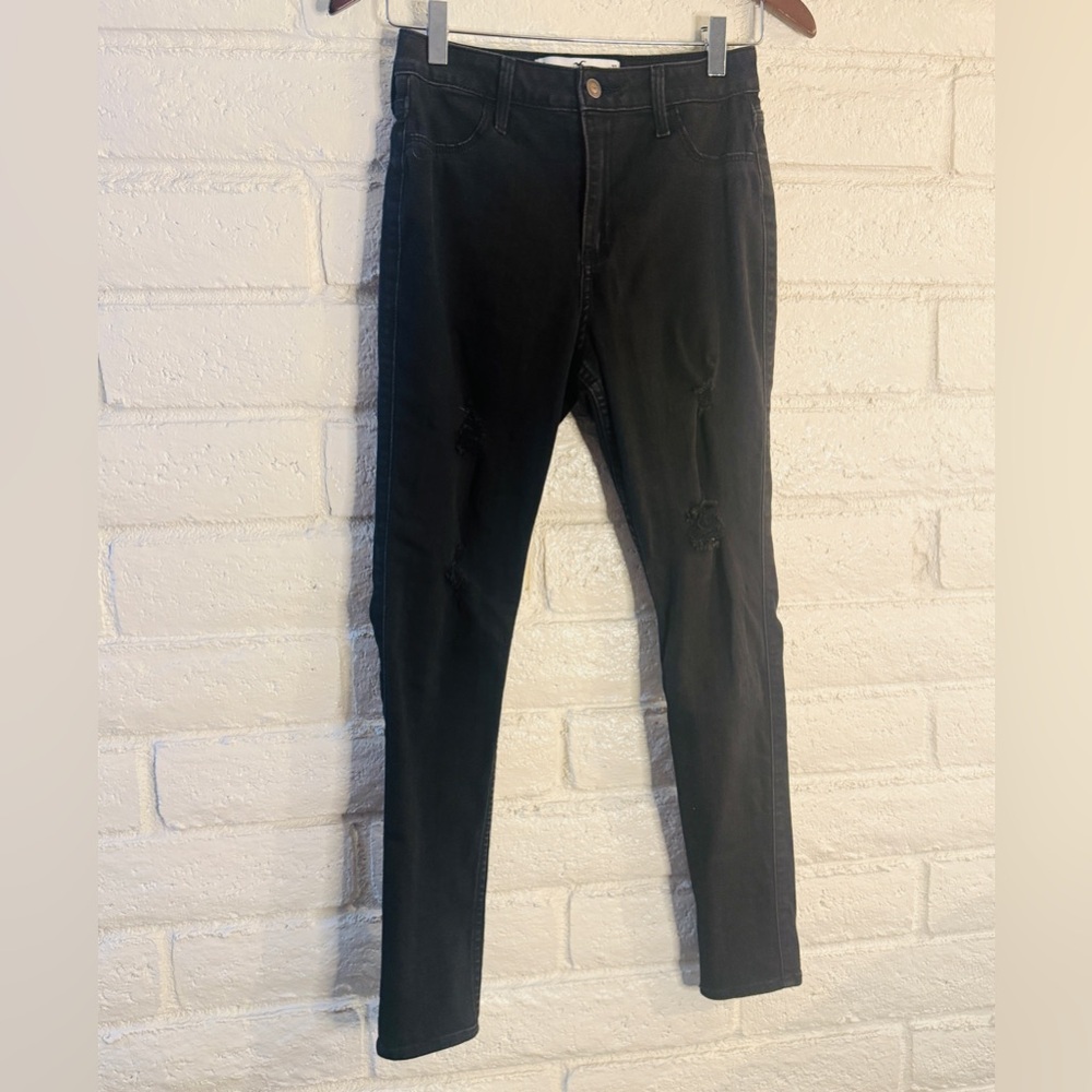 Hollister Curvy High Rise Black Distressed Skinny Jeans W27 L28